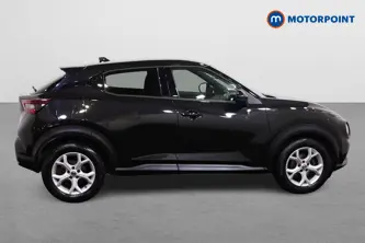 Nissan Juke N-Connecta Manual Petrol SUV - Stock Number (1493236) - Drivers side