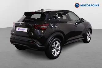 Nissan Juke N-Connecta Manual Petrol SUV - Stock Number (1493236) - Drivers side rear corner