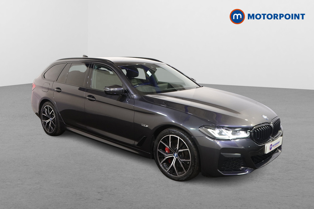 BMW 5 Series M Sport Automatic Petrol Plug-In Hybrid Estate - Stock Number (1497492) - Drivers side front corner