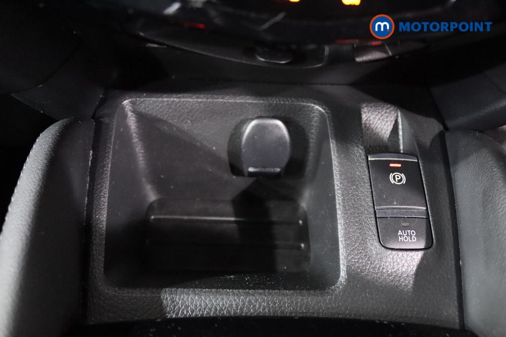 Nissan Qashqai N-Connecta Manual Diesel SUV - Stock Number (1497626) - 17th supplementary image