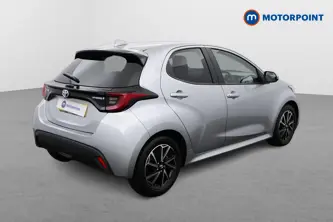 Toyota Yaris Design Automatic Petrol-Electric Hybrid Hatchback - Stock Number (1498123) - Drivers side rear corner