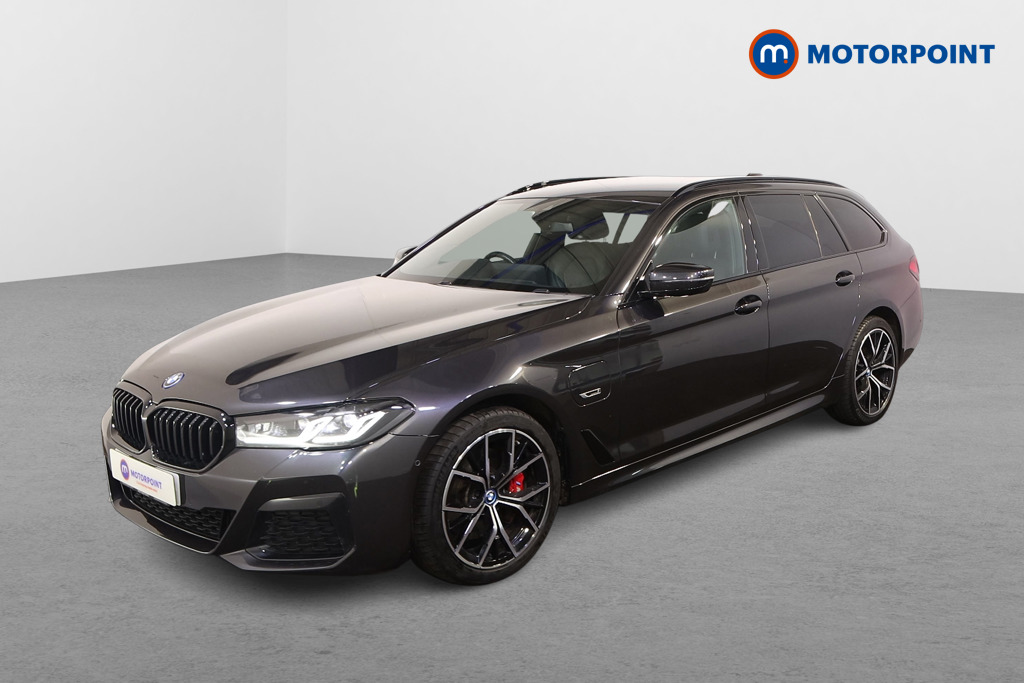 BMW 5 Series M Sport Automatic Petrol Plug-In Hybrid Estate - Stock Number (1498879) - Passenger side front corner