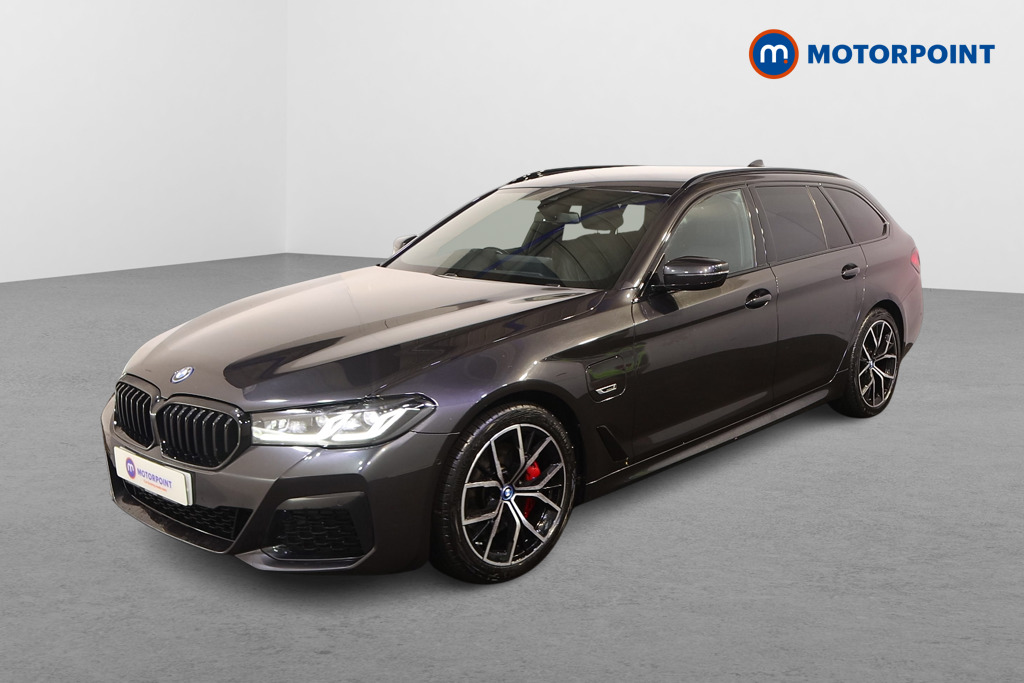 BMW 5 Series M Sport Automatic Petrol Plug-In Hybrid Estate - Stock Number (1498880) - Passenger side front corner