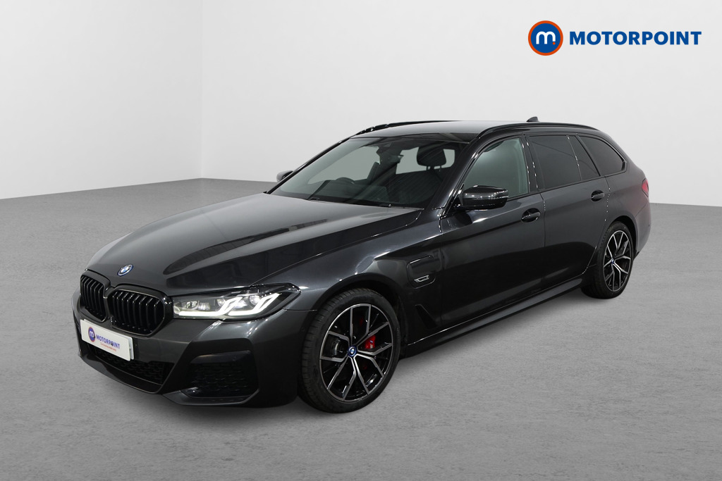 BMW 5 Series M Sport Automatic Petrol Plug-In Hybrid Estate - Stock Number (1499746) - Passenger side front corner