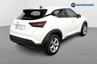 Nissan Juke N-Connecta Manual Petrol SUV - Stock Number (1488334) - Drivers side rear corner