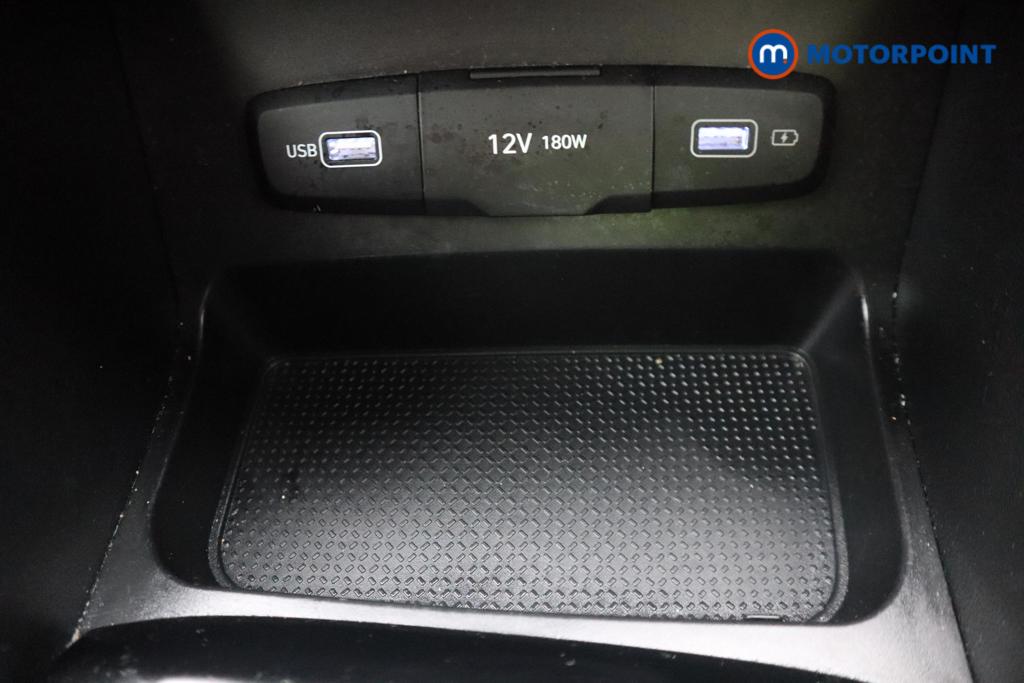 Hyundai Tucson Se Connect Manual Petrol SUV - Stock Number (1492167) - 14th supplementary image