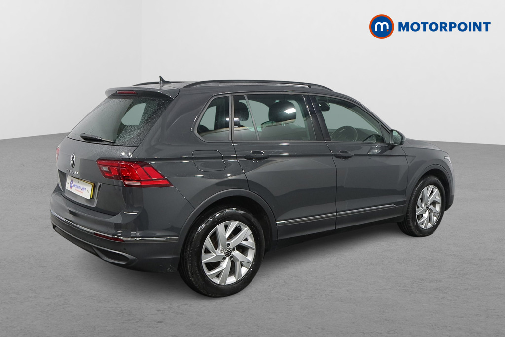 Volkswagen Tiguan Life Automatic Petrol SUV - Stock Number (1497092) - Passenger side front corner