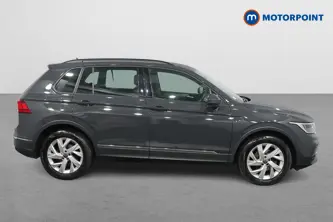 Volkswagen Tiguan Life Automatic Petrol SUV - Stock Number (1497092) - Passenger side