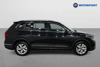 Volkswagen Tiguan Allspace Life Automatic Petrol SUV - Stock Number (1497345) - Drivers side