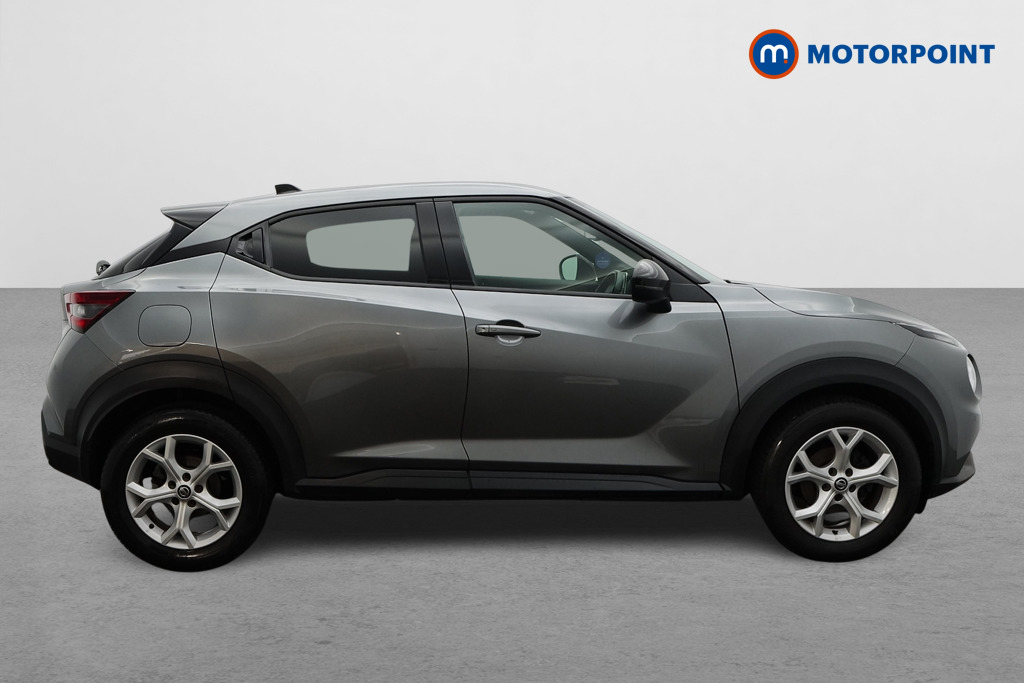 Nissan Juke N-Connecta Manual Petrol SUV - Stock Number (1496286) - Drivers side