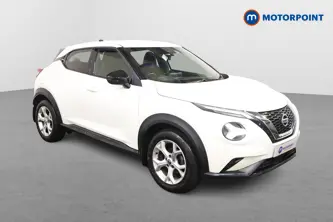 Nissan Juke N-Connecta Automatic Petrol SUV - Stock Number (1496996) - Drivers side front corner