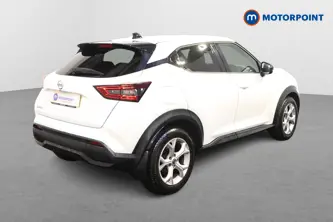 Nissan Juke N-Connecta Automatic Petrol SUV - Stock Number (1496996) - Drivers side rear corner