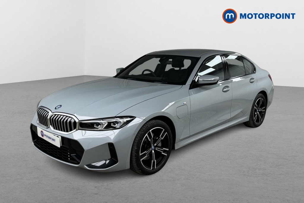 BMW 3 Series M Sport Automatic Petrol Plug-In Hybrid Saloon - Stock Number (1499377) - Passenger side front corner