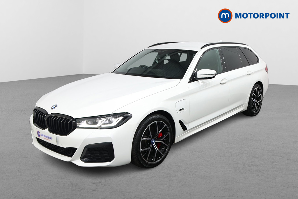 BMW 5 Series M Sport Automatic Petrol Plug-In Hybrid Estate - Stock Number (1499853) - Passenger side front corner