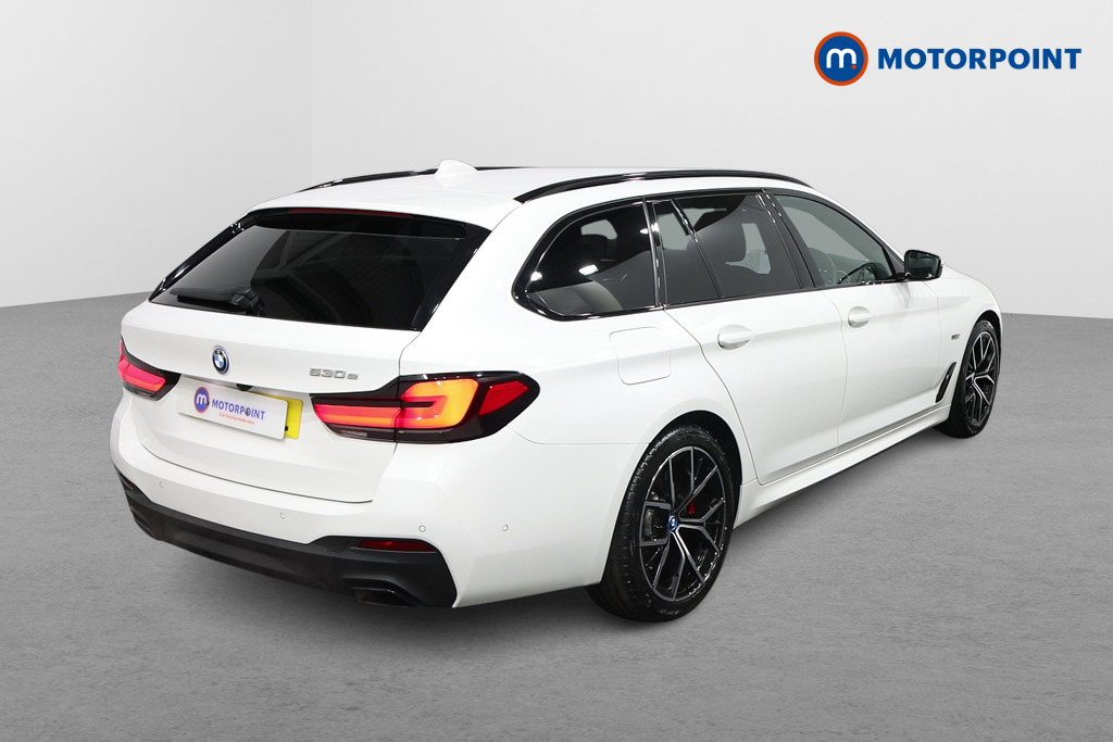 BMW 5 Series M Sport Automatic Petrol Plug-In Hybrid Estate - Stock Number (1499853) - Drivers side rear corner