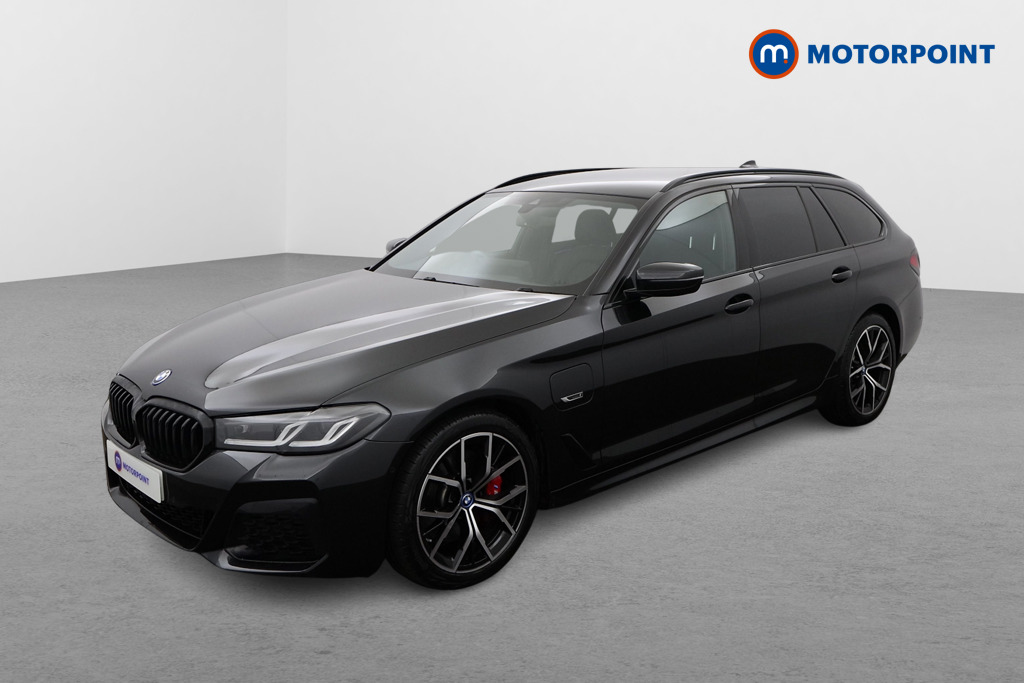 BMW 5 Series M Sport Automatic Petrol Plug-In Hybrid Estate - Stock Number (1497963) - Passenger side front corner