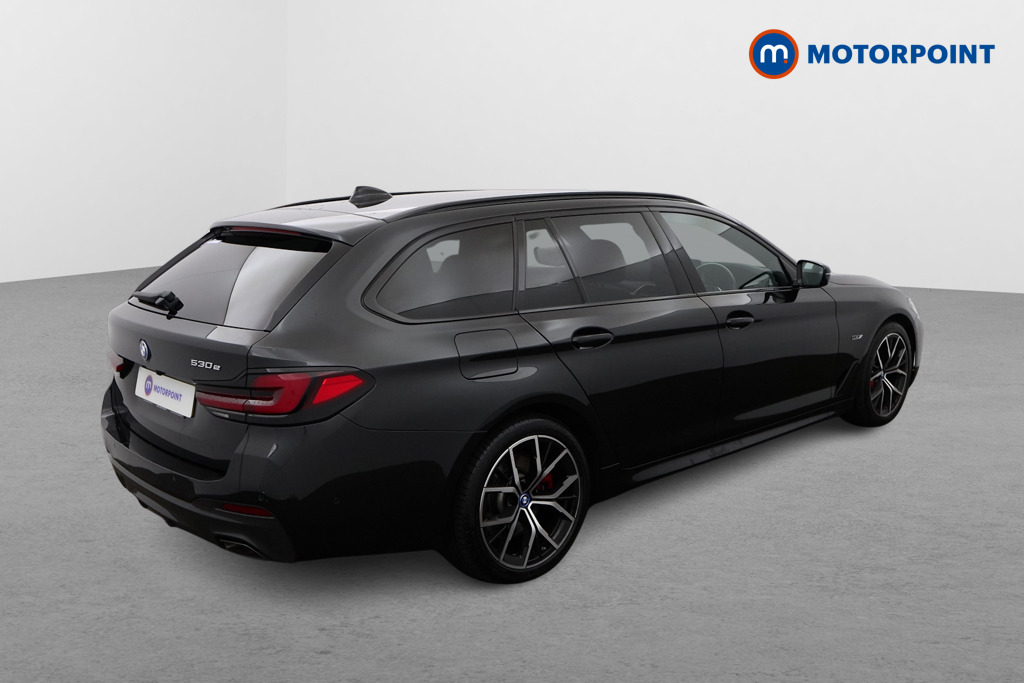 BMW 5 Series M Sport Automatic Petrol Plug-In Hybrid Estate - Stock Number (1497963) - Drivers side rear corner