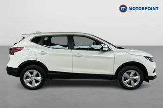 Nissan Qashqai Acenta Premium Automatic Diesel SUV - Stock Number (1496415) - Drivers side