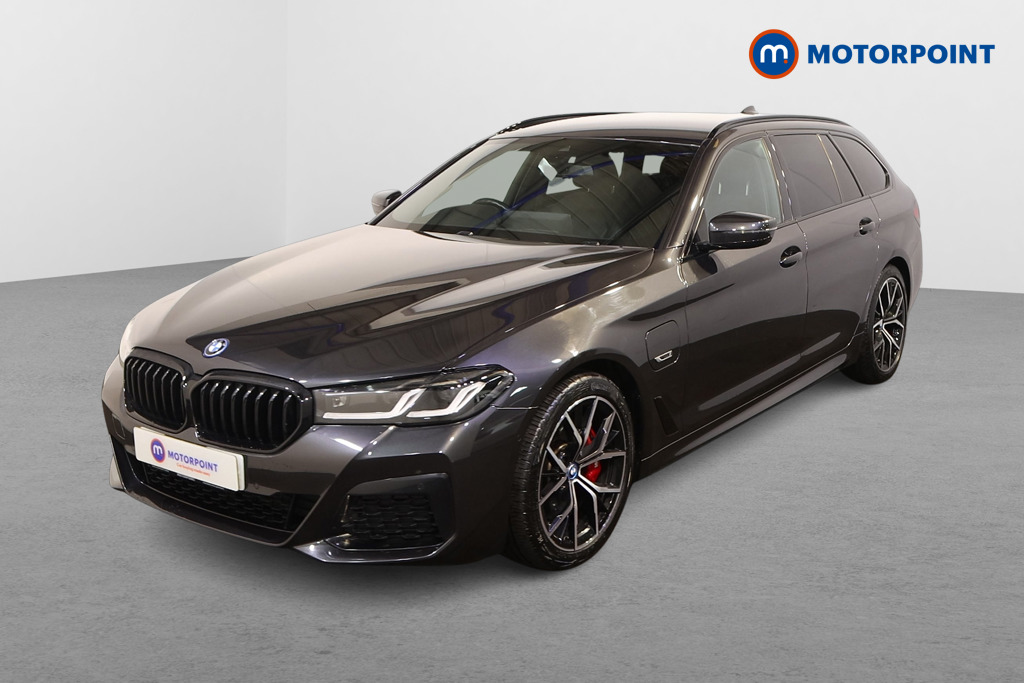 BMW 5 Series M Sport Automatic Petrol Plug-In Hybrid Estate - Stock Number (1498867) - Passenger side front corner