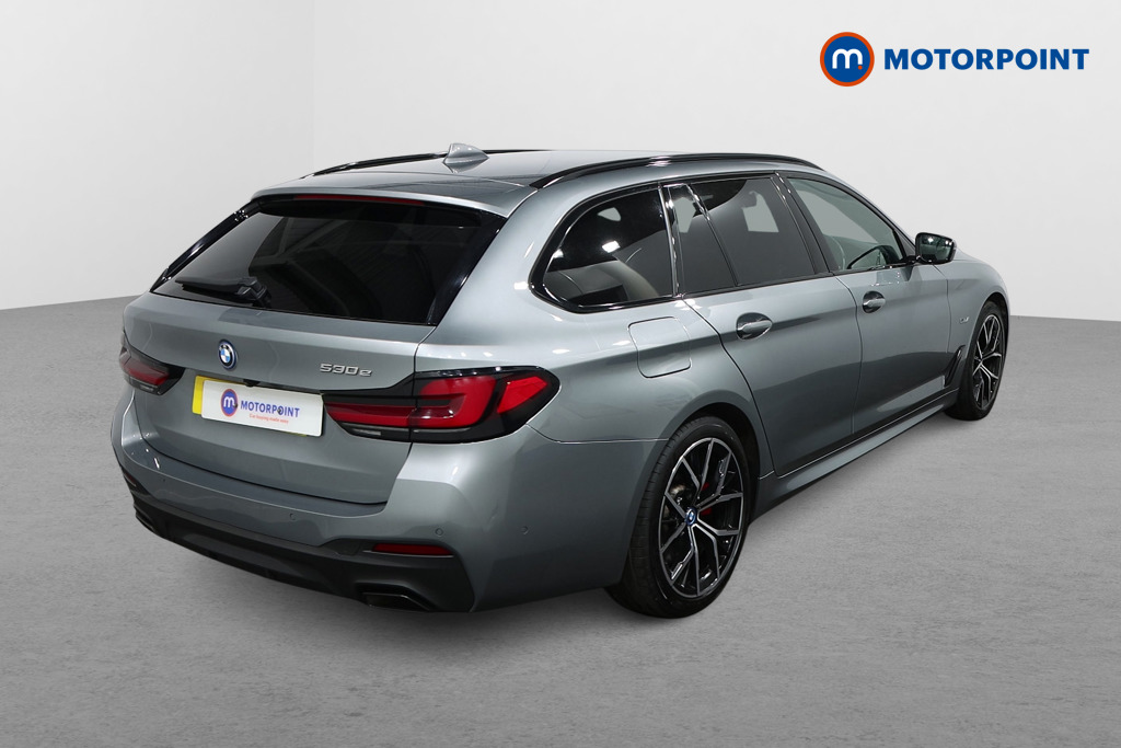 BMW 5 Series M Sport Automatic Petrol Plug-In Hybrid Estate - Stock Number (1498870) - Drivers side rear corner