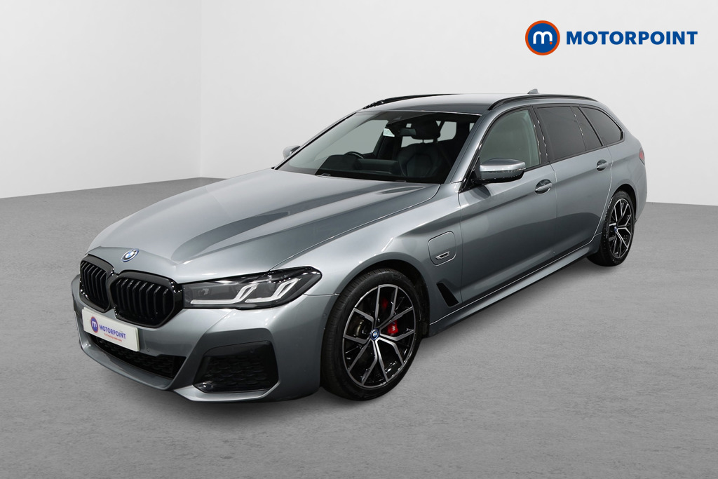 BMW 5 Series M Sport Automatic Petrol Plug-In Hybrid Estate - Stock Number (1499747) - Passenger side front corner