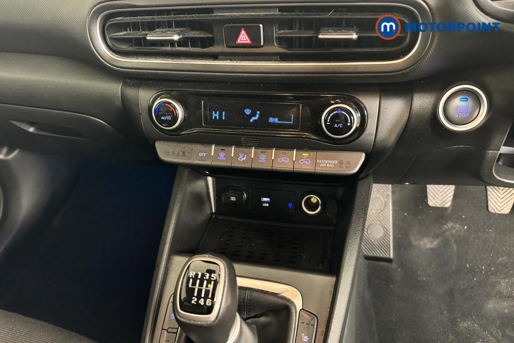 Hyundai Kona Premium Manual Petrol-Electric Hybrid SUV - Stock Number (1474128) - 11th supplementary image