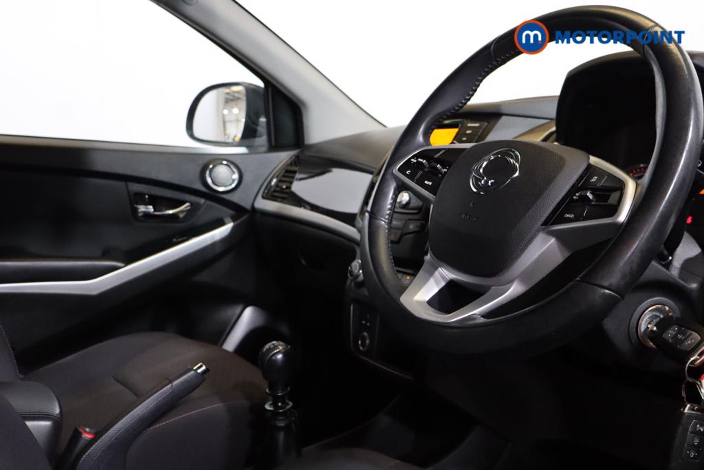 Ssangyong Korando SE Manual Petrol SUV - Stock Number (1488436) - 1st supplementary image