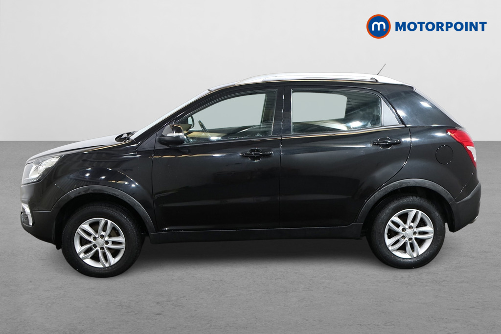 Ssangyong Korando SE Manual Petrol SUV - Stock Number (1488436) - Passenger side