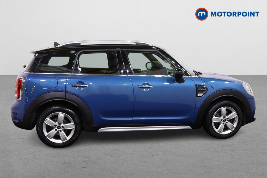 Mini Countryman Cooper Manual Petrol SUV - Stock Number (1496611) - Drivers side