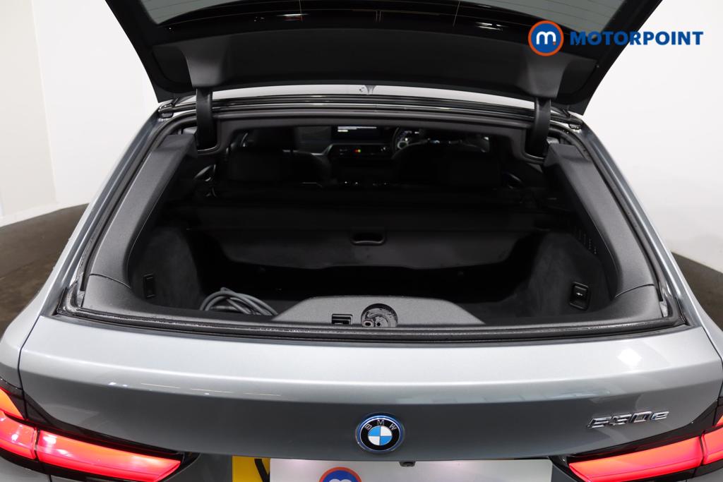 BMW 5 Series M Sport Automatic Petrol Plug-In Hybrid Estate - Stock Number (1498884) - 33rd supplementary image