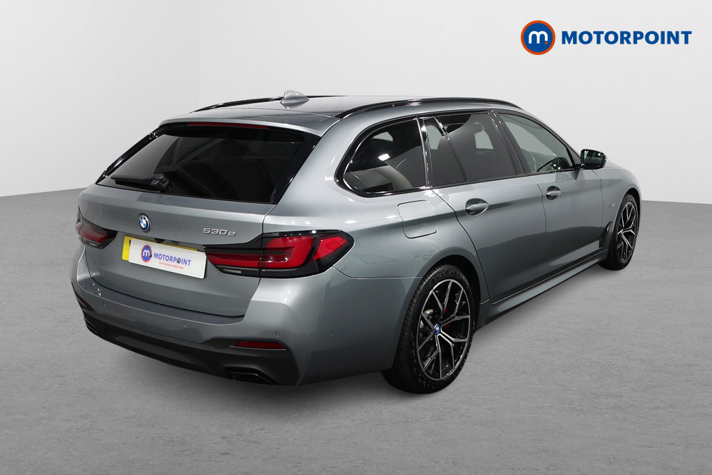 BMW 5 Series M Sport Automatic Petrol Plug-In Hybrid Estate - Stock Number (1498884) - Drivers side rear corner