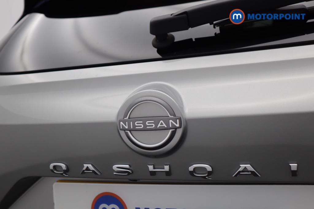 Nissan Qashqai N-Connecta Automatic Petrol SUV - Stock Number (1494654) - 23rd supplementary image