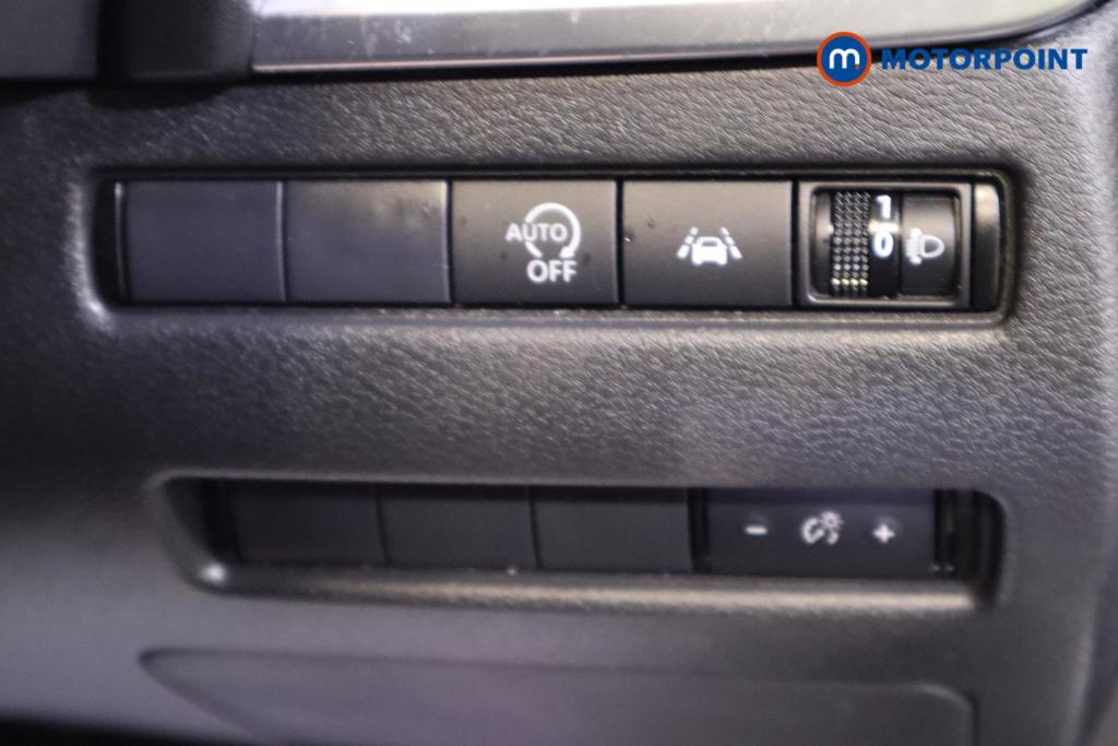 Nissan Qashqai N-Connecta Manual Petrol SUV - Stock Number (1495306) - 17th supplementary image