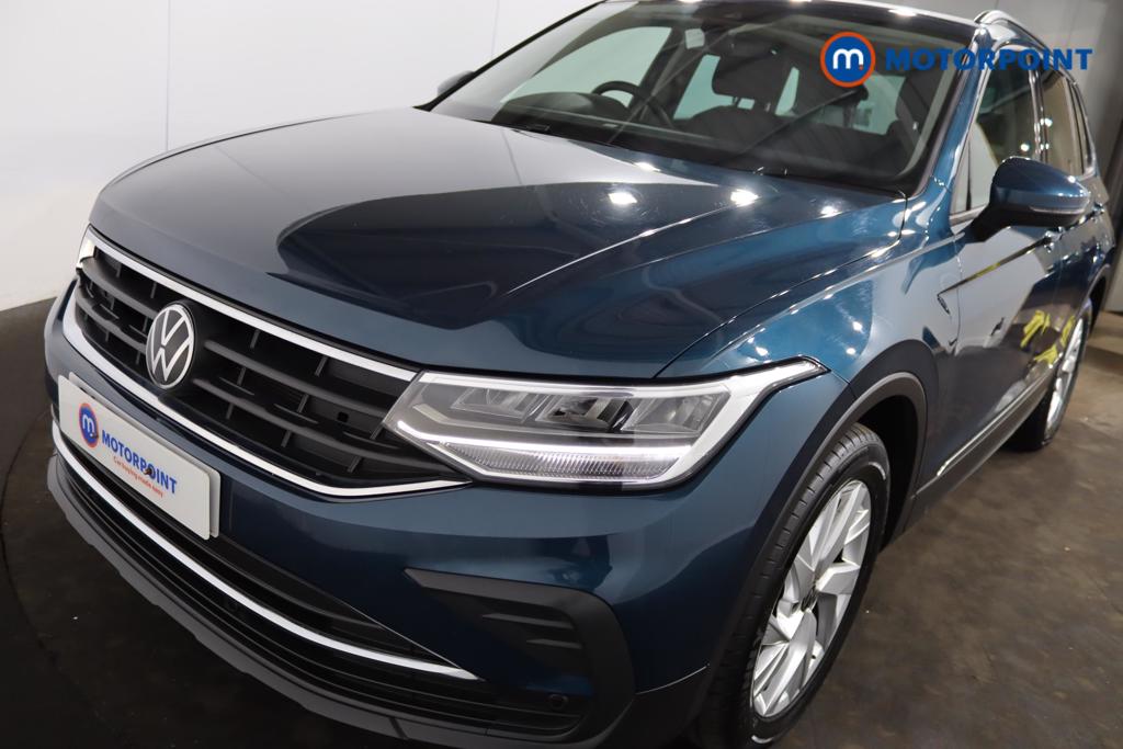 Volkswagen Tiguan Life Automatic Petrol SUV - Stock Number (1496914) - 26th supplementary image