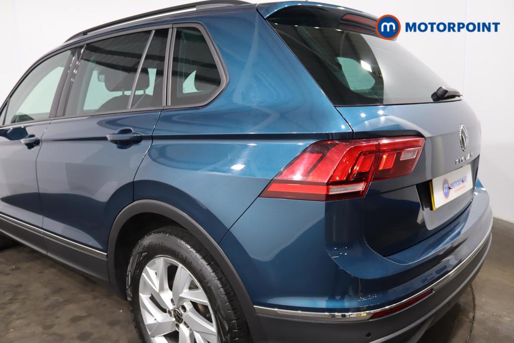 Volkswagen Tiguan Life Automatic Petrol SUV - Stock Number (1496914) - 27th supplementary image