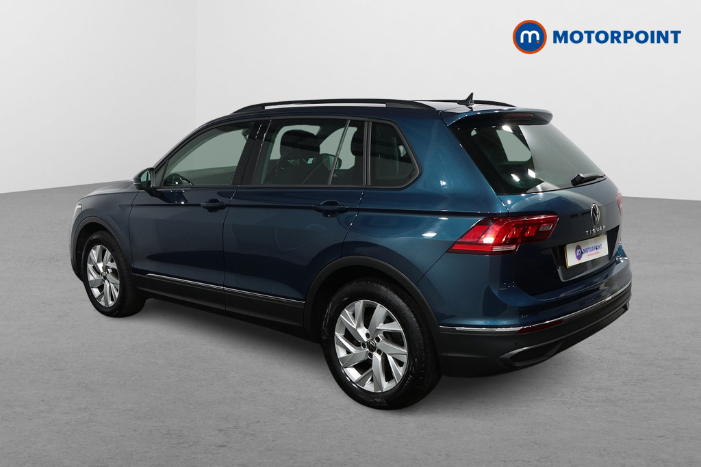 Volkswagen Tiguan Life Automatic Petrol SUV - Stock Number (1496914) - Passenger side rear corner