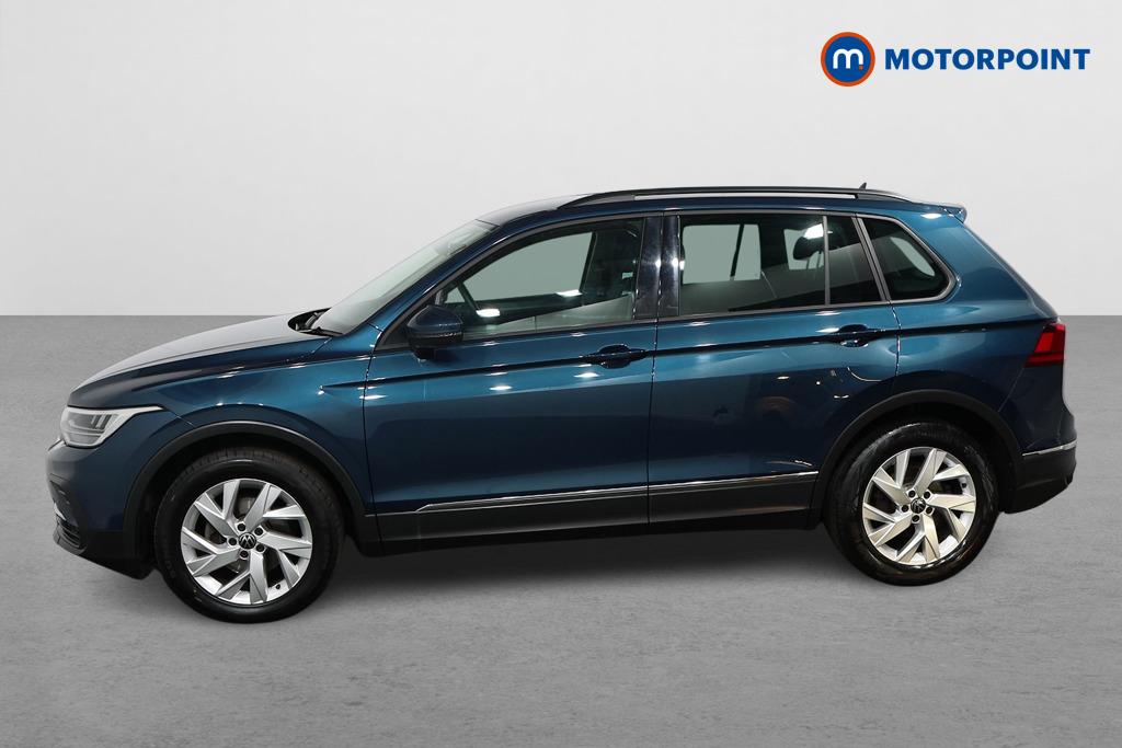 Volkswagen Tiguan Life Automatic Petrol SUV - Stock Number (1496914) - Passenger side