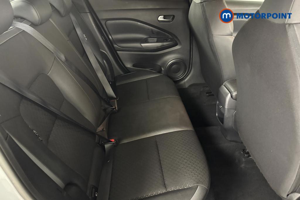 Nissan Juke N-Connecta Manual Petrol SUV - Stock Number (1498107) - 4th supplementary image