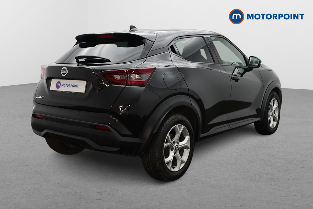 Nissan Juke N-Connecta Manual Petrol SUV - Stock Number (1497844) - Drivers side rear corner