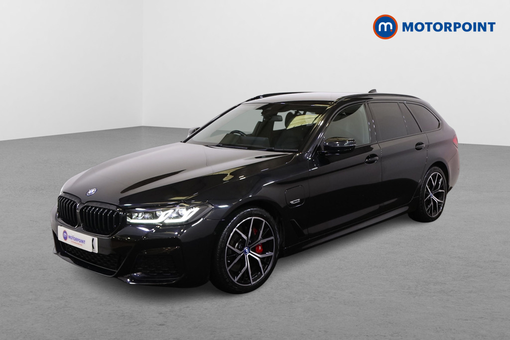 BMW 5 Series M Sport Automatic Petrol Plug-In Hybrid Estate - Stock Number (1497966) - Passenger side front corner