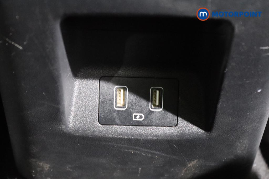 Hyundai Tucson Se Connect Manual Petrol SUV - Stock Number (1500328) - 13th supplementary image