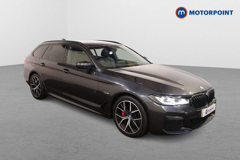 BMW 5 Series M Sport Automatic Petrol Plug-In Hybrid Estate - Stock Number (1499850) - Drivers side front corner