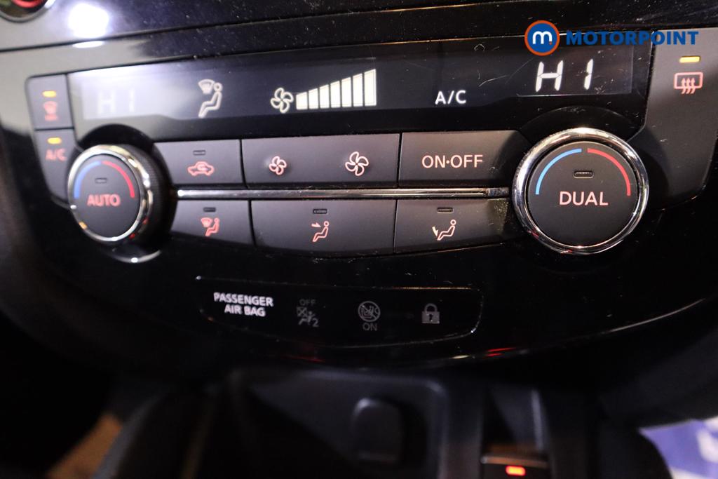 Nissan Qashqai N-Connecta Manual Petrol SUV - Stock Number (1492795) - 4th supplementary image