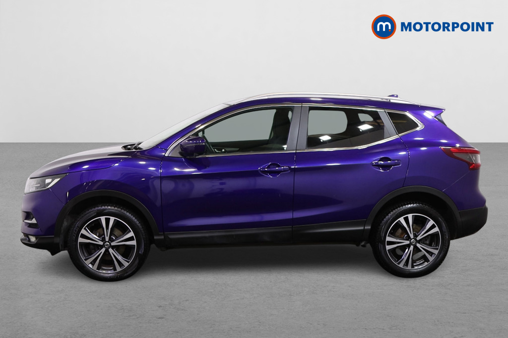 Nissan Qashqai N-Connecta Manual Petrol SUV - Stock Number (1492795) - Passenger side