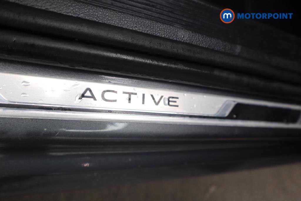 Volkswagen T-Roc Active Manual Petrol SUV - Stock Number (1498314) - 4th supplementary image