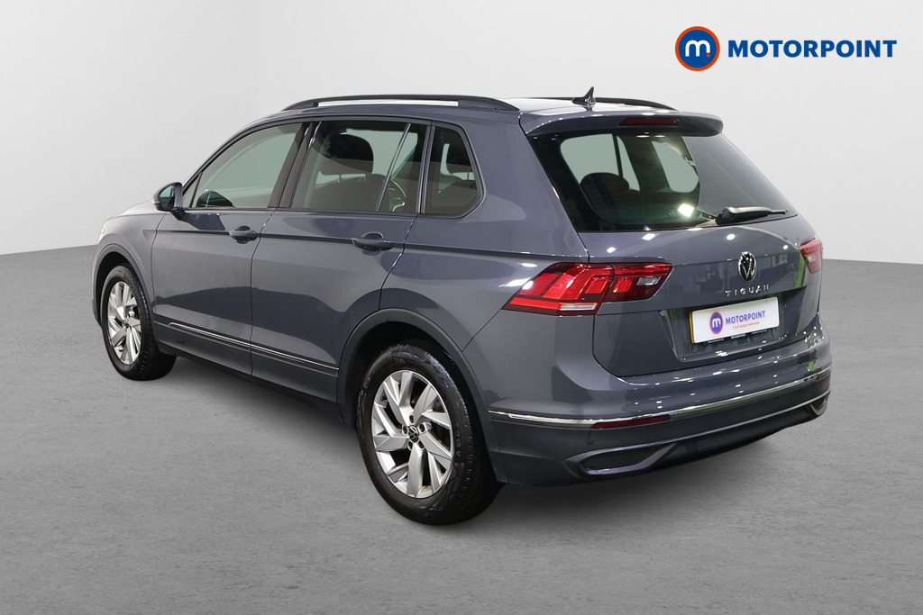 Volkswagen Tiguan Life Manual Petrol SUV - Stock Number (1499640) - Passenger side rear corner