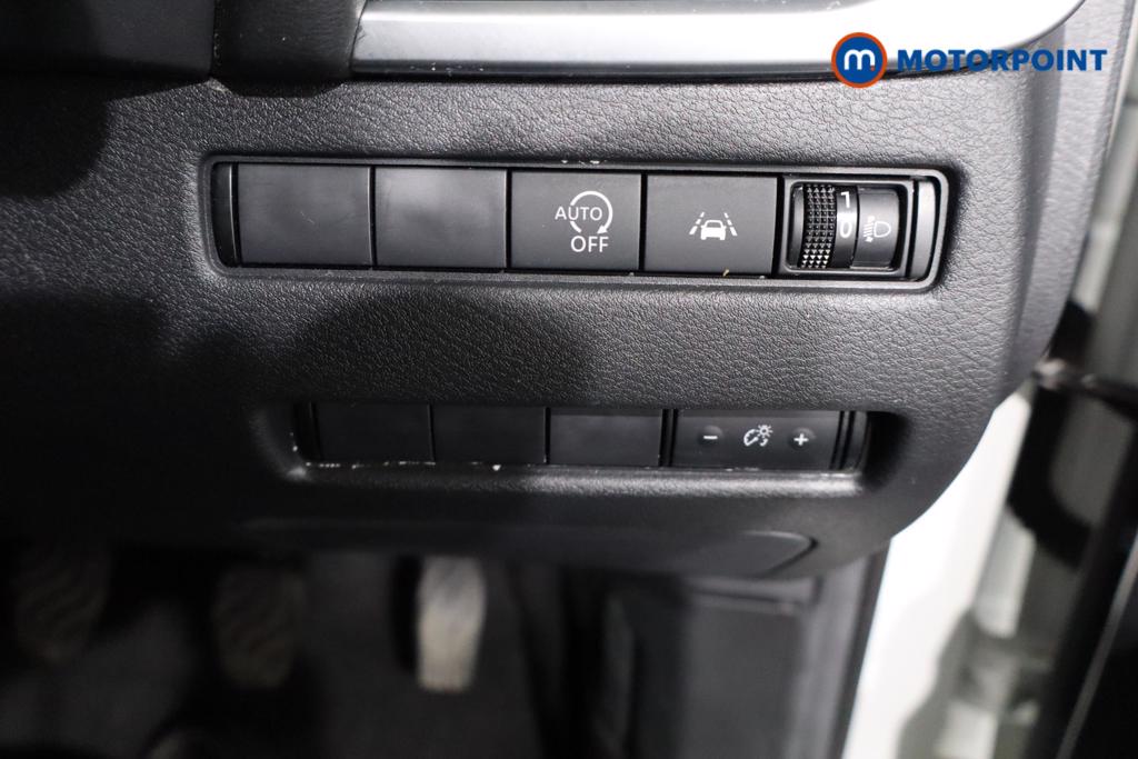 Nissan Qashqai N-Connecta Manual Petrol SUV - Stock Number (1500549) - 14th supplementary image