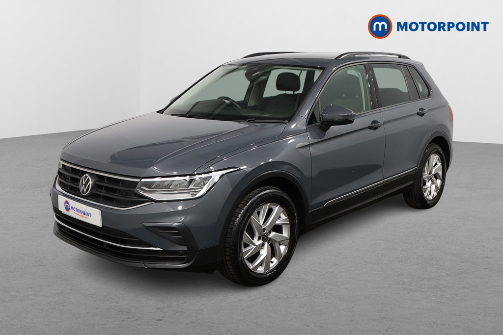 Volkswagen Tiguan Life Manual Petrol SUV - Stock Number (1500631) - Passenger side front corner