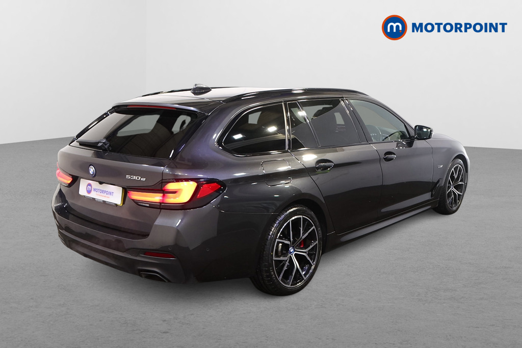 BMW 5 Series M Sport Automatic Petrol Plug-In Hybrid Estate - Stock Number (1499852) - Drivers side rear corner