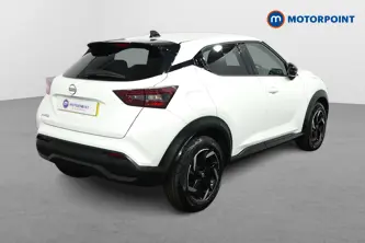 Nissan Juke N-Connecta Manual Petrol SUV - Stock Number (1501807) - Drivers side rear corner